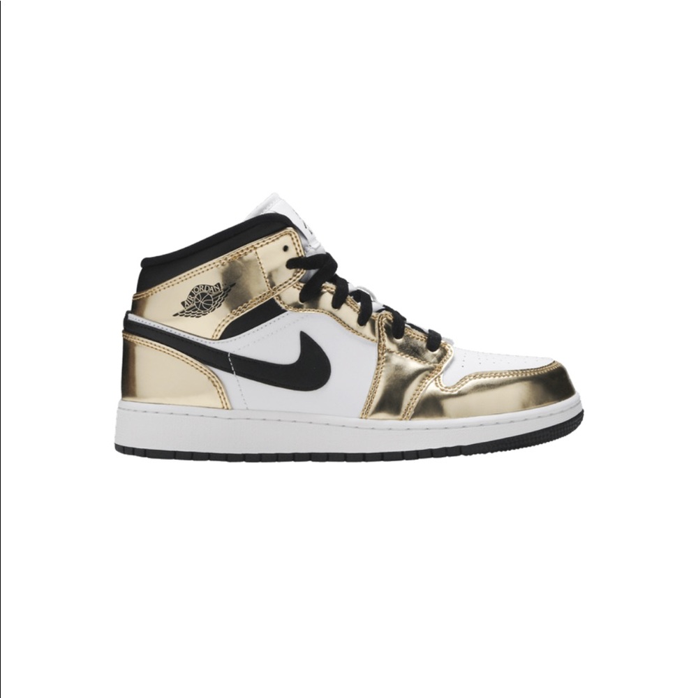 Jordan Mid 1’s